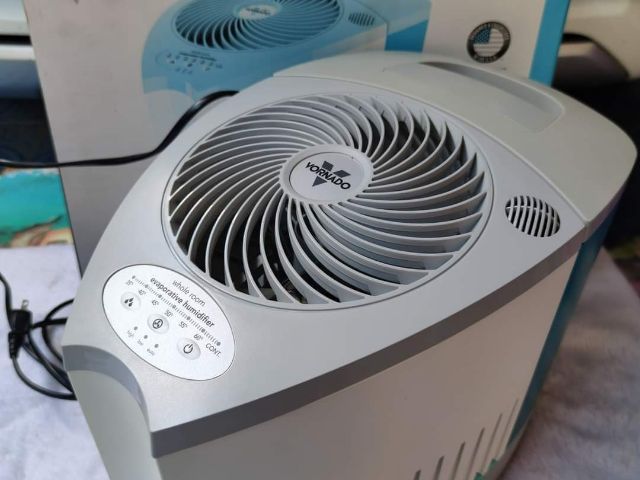 Sale1890บาท Vornado Evap3 1.5 Gallon 700 Square Feet Evaporative Vortex Home Humidifier แบรนด์จากUSA เครื่องทำความชื้นสามารถลดเชื้อโควิคได้ รูปที่ 6