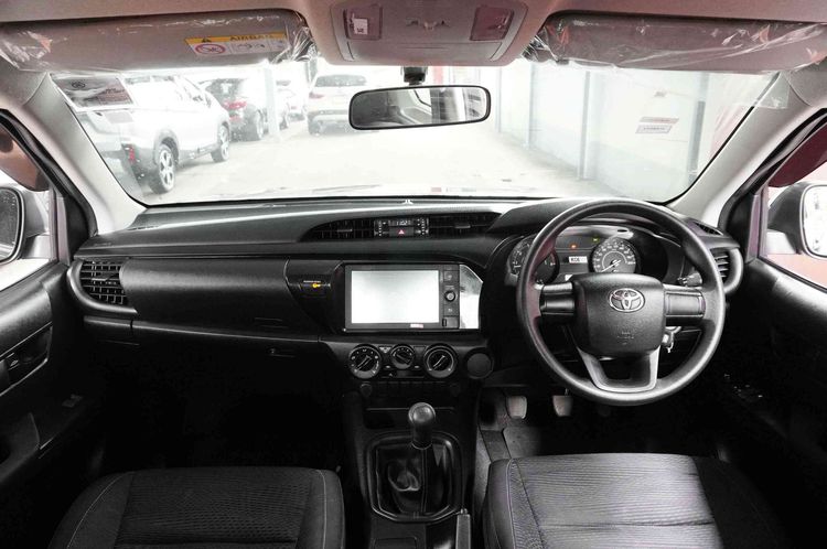 Toyota Hilux Revo 2022 2.4 Z Edition Entry Pickup ดีเซล เกียร์ธรรมดา ดำ รูปที่ 4