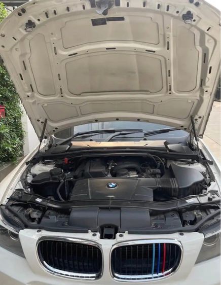 BMW Series 3 2012 318i Sedan เบนซิน ไม่ติดแก๊ส เกียร์อัตโนมัติ ขาว รูปที่ 4