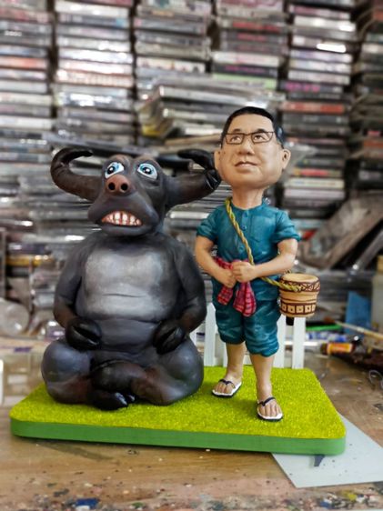 ของที่ระลึกไทยตุ๊กตาปั้นดีไซต์ของฝากแบบไทยๆ ของขวัญให้ชาวต่างชาติ ของที่ระลึกไทย รูปที่ 1