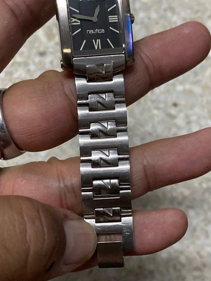 นาฬิกายี่ห้อ NAUTICA  ควอทซ์ เลดี้ ของแท้มือสอง  เรือนบาง สายยาว 17 เซนติเมตร  950฿ รูปที่ 5