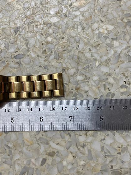 นาฬิกายี่ห้อ GUESS  ของแท้มือสอง  ทองสวย สแตนเลสสายยาว 17  เซนติเมตร 900฿ รูปที่ 8