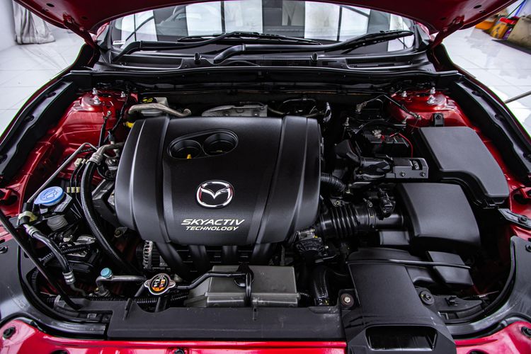 Mazda Mazda3 2014 2.0 SP Sedan เบนซิน เกียร์อัตโนมัติ แดง รูปที่ 4