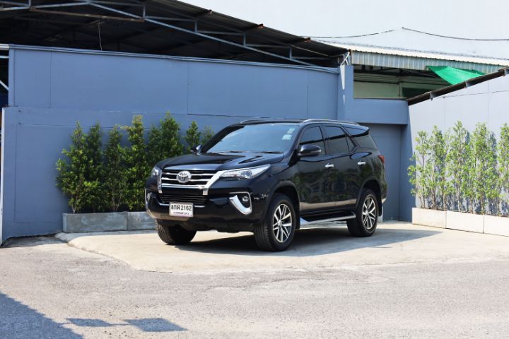 Toyota Fortuner 2019 2.4 G Utility-car ดีเซล เกียร์อัตโนมัติ ดำ รูปที่ 4