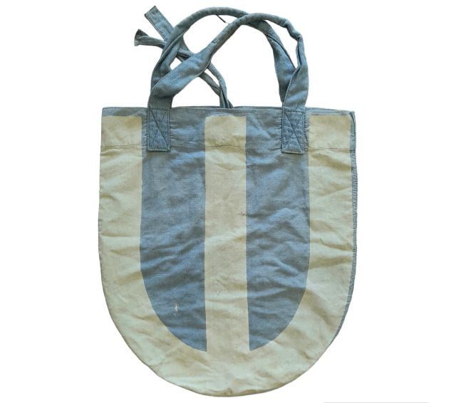YAMANE
Denim Tote bag
made by Yamane design laboratoire
Paris
🔴🔴🔴