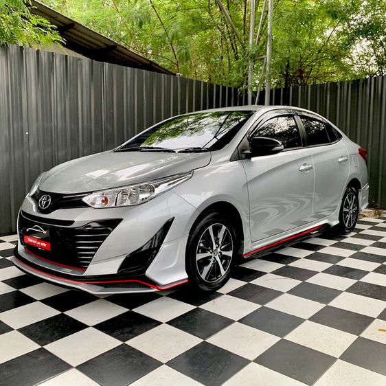 Toyota Yaris ATIV 2020 1.2 Mid Sedan เบนซิน ไม่ติดแก๊ส เกียร์อัตโนมัติ เทา รูปที่ 4