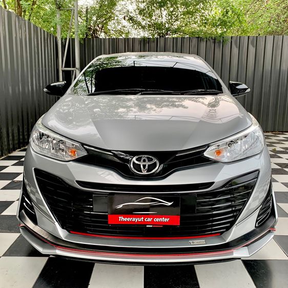 Toyota Yaris ATIV 2020 1.2 Mid Sedan เบนซิน ไม่ติดแก๊ส เกียร์อัตโนมัติ เทา รูปที่ 2