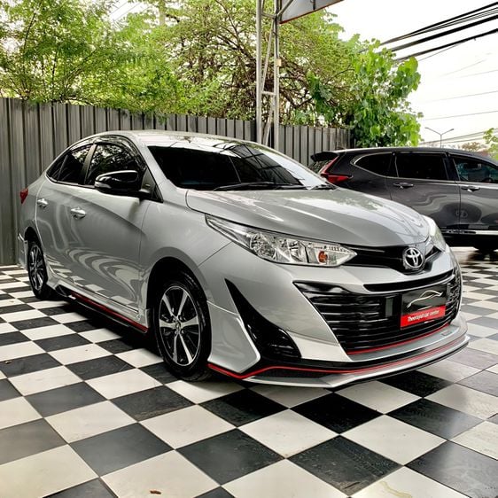 Toyota Yaris ATIV 2020 1.2 Mid Sedan เบนซิน ไม่ติดแก๊ส เกียร์อัตโนมัติ เทา รูปที่ 3
