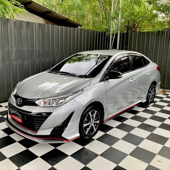 Toyota Yaris ATIV 2020 1.2 Mid Sedan เบนซิน ไม่ติดแก๊ส เกียร์อัตโนมัติ เทา