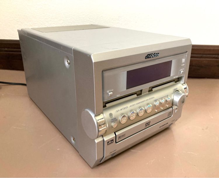 VICTOR UX-W7DVD-M เล่นเทป วิทยุ(คลื่นสั้น) ต่อเป็นขยาย AUX เล่นซีดี ดีวีดี และเล่นแผ่น MD ได้ ไฟ 100 V เครื่อง JAPAN  รูปที่ 2