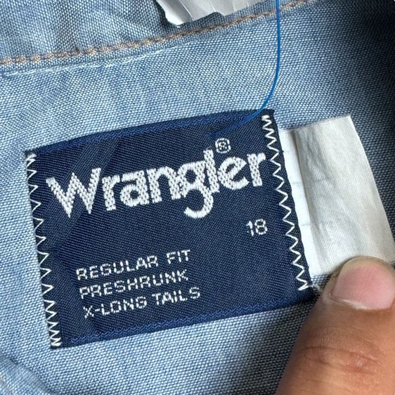 เสื้อเชิ้ตงานเก่า Wrangler​ ยีนส์​บาง made in USA​ Size XL​ Tails 18 รูปที่ 2