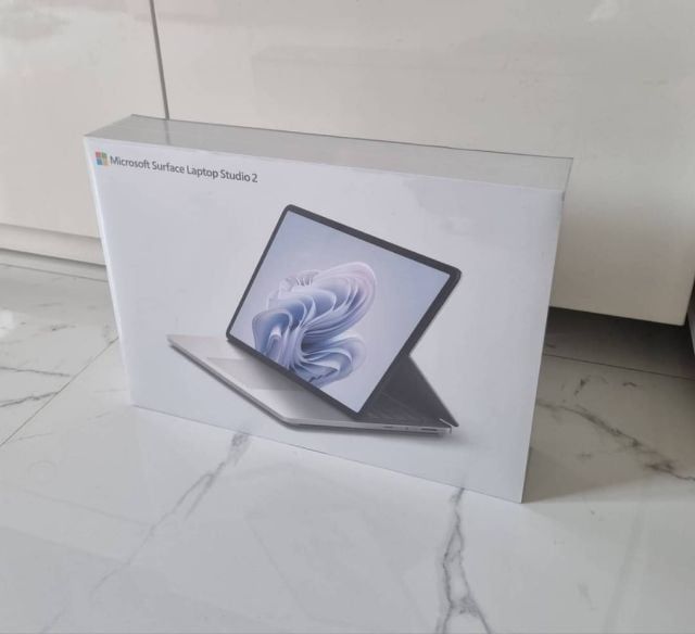 ของใหม่ ยังไม่แกะกล่อง Surface Laptop Studio 2 -  i7
