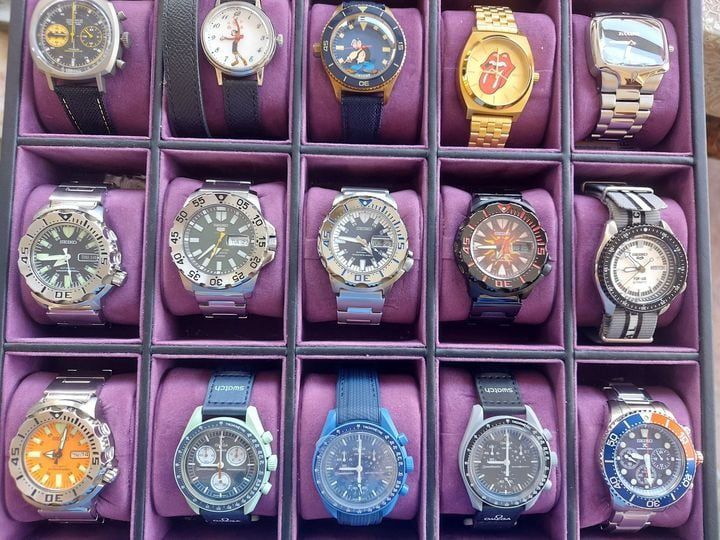 รับซื้อนาฬิกายี่ห้อ  SEIKO CITIZEN BULOVA TITONI ORIENT และยี่ห้ออื่นๆในระบบ  ระบบ AUTO  รับซื้อไม่จำกัดจำนวน ดูสินค้า ดูสภาพ คุยราคา จ่ายเง
