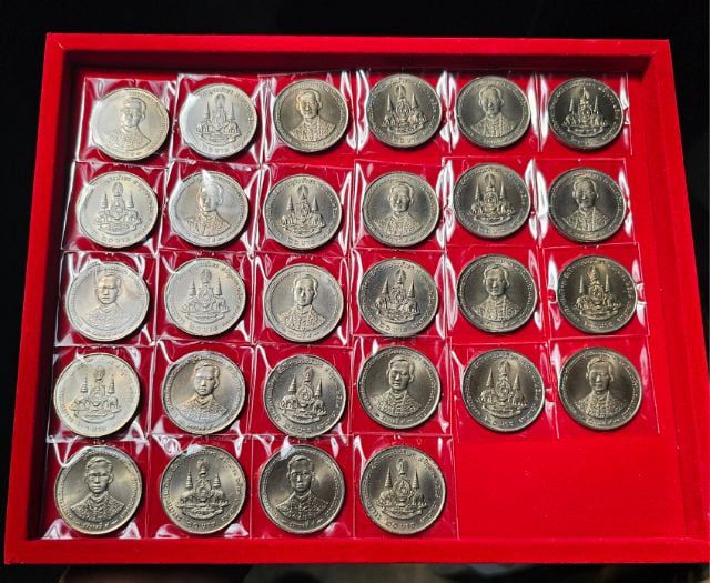 เหรียญไทย เปิดยกเหรียญ20บาท พระราชพิธีกาญจนาภิเษก

28เหรียญพร้อมถุงเดิม