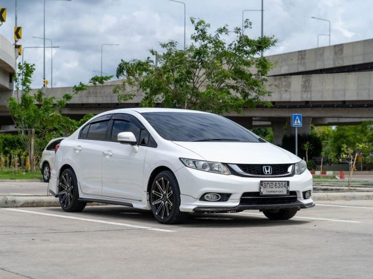 Honda Civic 2015 1.8 S i-VTEC Sedan เบนซิน ไม่ติดแก๊ส เกียร์อัตโนมัติ ขาว