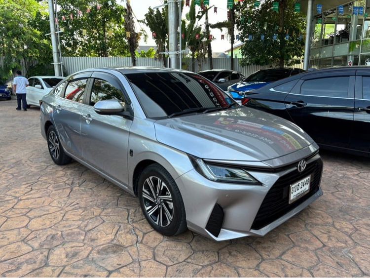 Toyota Yaris ATIV 2022 1.2 Premium Sedan เบนซิน ไม่ติดแก๊ส เกียร์อัตโนมัติ เทา