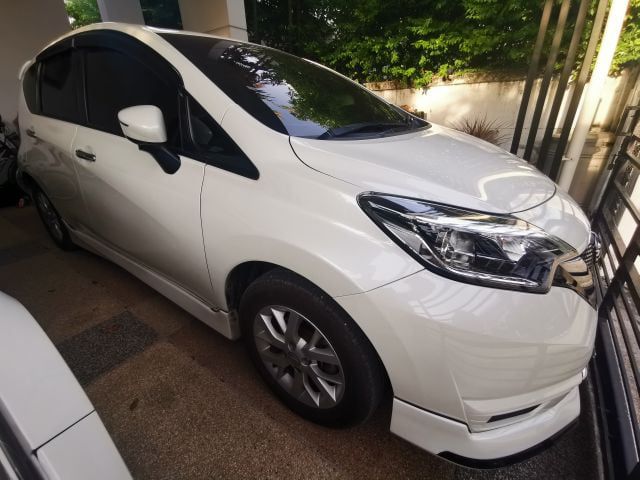 Nissan Note 2018 1.2 V Sedan เบนซิน ไม่ติดแก๊ส เกียร์อัตโนมัติ ขาว