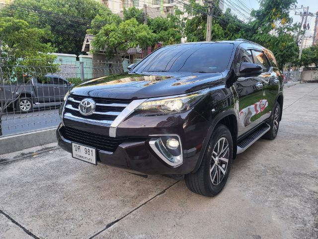 Toyota Fortuner 2018 2.8 V Utility-car ดีเซล ไม่ติดแก๊ส เกียร์อัตโนมัติ น้ำตาล รูปที่ 4