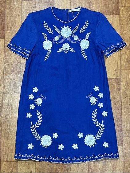 เดรช Zara embroidered dress