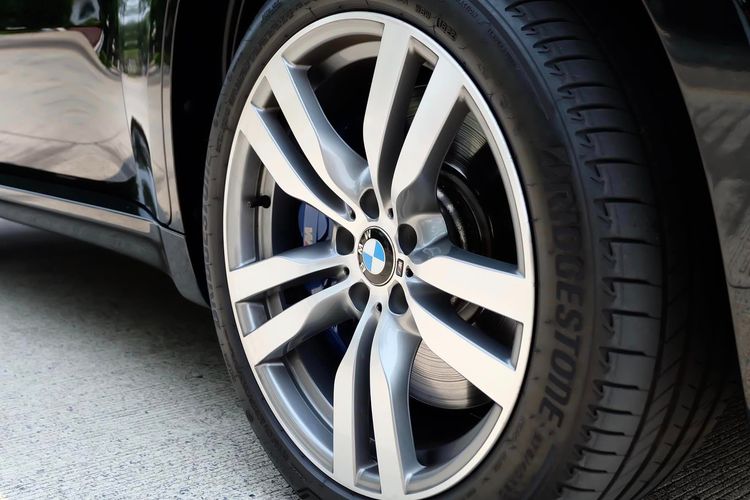 BMW X6 2014 3.0 xDrive30d M Sport 4WD Sedan เบนซิน ไม่ติดแก๊ส เกียร์อัตโนมัติ ดำ รูปที่ 4
