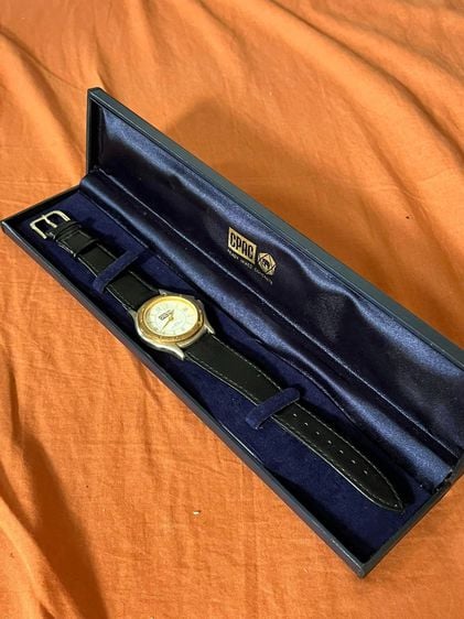 อื่นๆ ทอง นาฬิกาที่ระลึกบริษัทปูนซีเมนต์ไทย  ระบบถ่าน เดินปกติ ขนาด 36 มิลรวมเม็ด พร้อมกล่อง  
