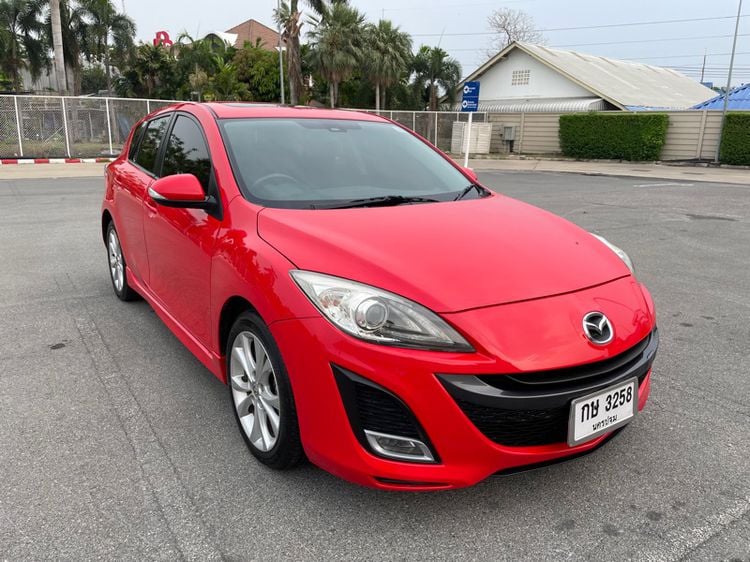 รถ Mazda Mazda3 2.0 Maxx Sports สี แดง