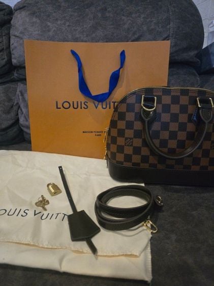 Louis Vuitton อื่นๆ น้ำตาล กระเป๋าถือผู้หญิง