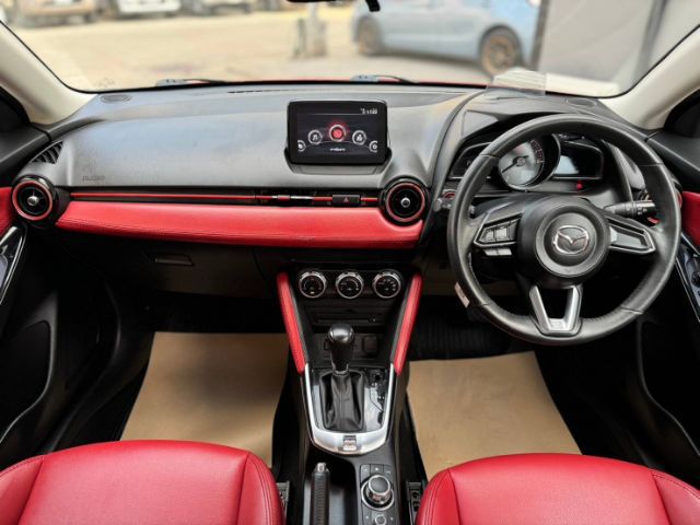 Mazda Mazda 2 2017 1.3 High Connect Sedan เบนซิน ไม่ติดแก๊ส เกียร์อัตโนมัติ แดง รูปที่ 3