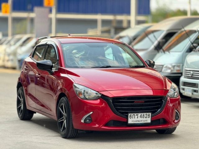 Mazda Mazda 2 2017 1.3 High Connect Sedan เบนซิน ไม่ติดแก๊ส เกียร์อัตโนมัติ แดง รูปที่ 4