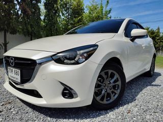 Mazda2 เครื่อง1.3 เบนซิน รุ่น High Plus ปี2018  สีขาวมุข รถบ้านแท้ ไมล์น้อย  