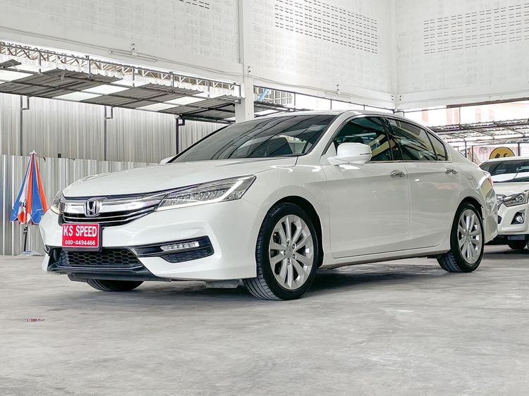 Honda Accord 2018 2.4 EL i-VTEC Sedan เบนซิน ไม่ติดแก๊ส เกียร์อัตโนมัติ ขาว รูปที่ 3