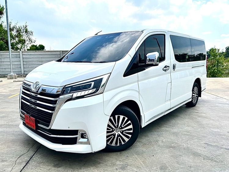 Toyota Majesty 2020 2.8 Premium Van ดีเซล เกียร์อัตโนมัติ ขาว