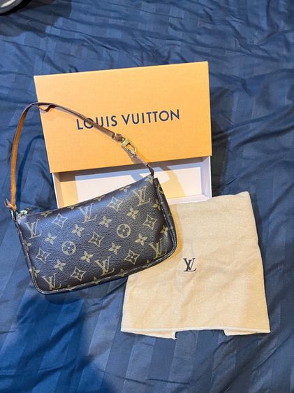 Louis Vuitton หนังแท้ น้ำตาล กระเป๋า