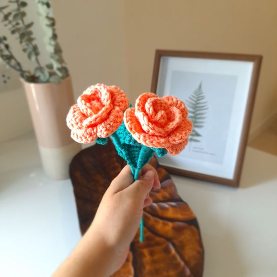 Crochet ดอกกุหลาบไหมพรม ช่อดอกกุหลาบ งานฝีมือ รูปที่ 6