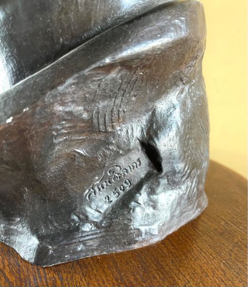 รูปปั้น อ.ศิลป์ พีระศรี ทองเหลือง องค์ใหญ่สะสม รูปที่ 7