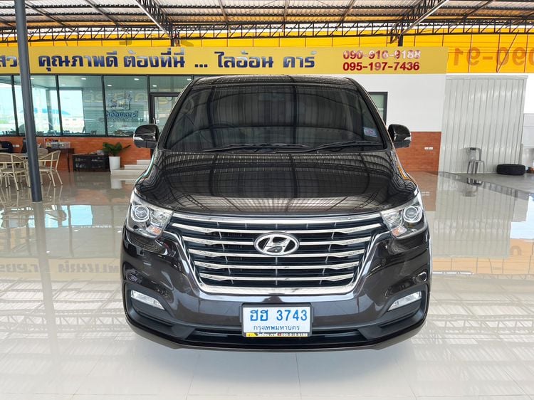 Hyundai H-1  2019 2.5 Deluxe Utility-car ดีเซล ไม่ติดแก๊ส เกียร์อัตโนมัติ น้ำตาล รูปที่ 3