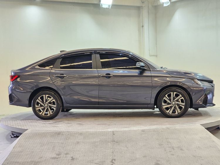 Toyota Yaris ATIV 2023 1.2 Premium Sedan เบนซิน เกียร์อัตโนมัติ บรอนซ์เงิน รูปที่ 4