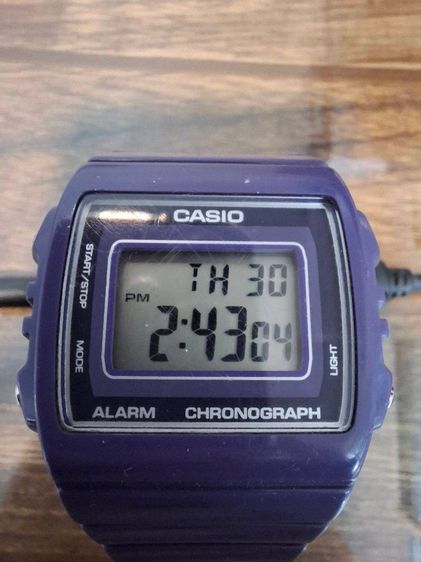 นาฬิกาข้อมือ Casio W-215H สีม่วงเหนี่ยวทรัพย์
