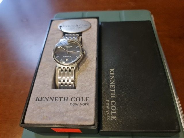 นาฬิกา Kennett Cole Newyork 