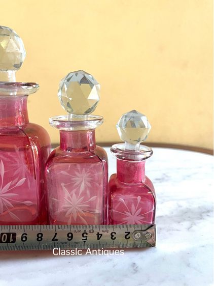 ขวดน้ำหอม แก้วเจียลาย สะสมA1 รูปที่ 10