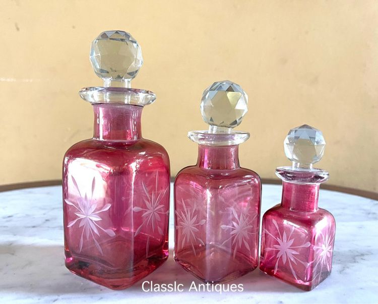 ขวดน้ำหอม แก้วเจียลาย สะสมA1 รูปที่ 3