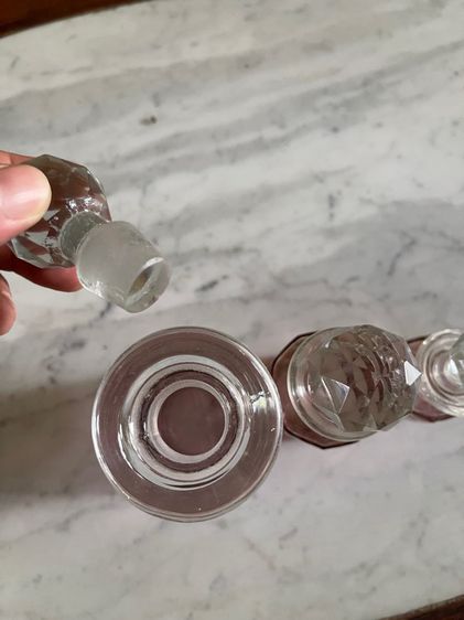 ขวดน้ำหอม แก้วเจียลาย สะสมA2 รูปที่ 3