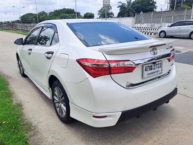 Toyota Altis 2015 1.8 E Sedan เบนซิน ไม่ติดแก๊ส เกียร์อัตโนมัติ ขาว รูปที่ 4