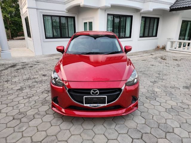 Mazda Mazda 2 2015 1.5 Skyactiv-D Sedan ดีเซล ไม่ติดแก๊ส เกียร์อัตโนมัติ แดง รูปที่ 2