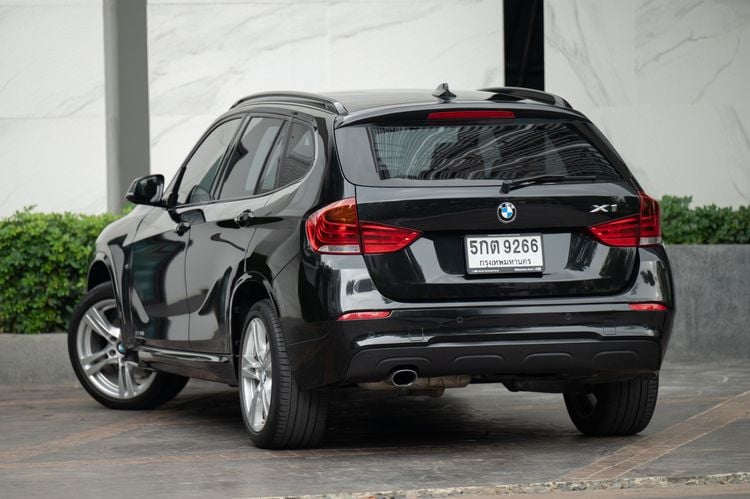 BMW X1 2016 2.0 sDrive18i M Sport Utility-car เบนซิน ไม่ติดแก๊ส เกียร์อัตโนมัติ ดำ รูปที่ 4