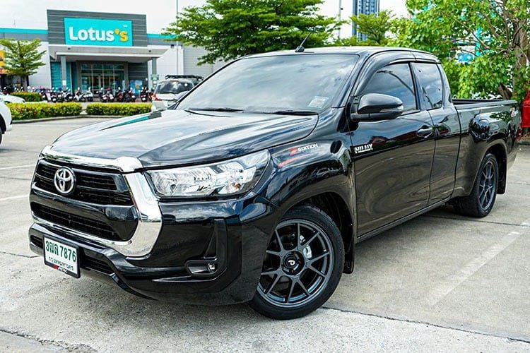 Toyota Hilux Revo 2023 2.4 Z Edition Entry Pickup ดีเซล ไม่ติดแก๊ส เกียร์ธรรมดา ดำ