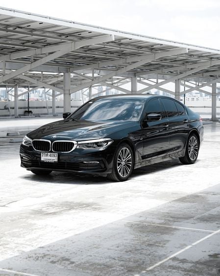 BMW Series 5 2018 520d Sedan ดีเซล ไม่ติดแก๊ส เกียร์อัตโนมัติ ดำ รูปที่ 1
