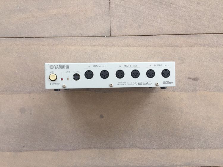 Yamaha UX256 USB MIDI Interface (Made in Japan)