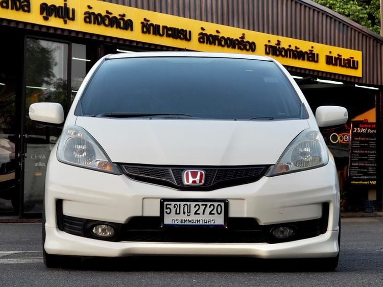 Honda Jazz 2013 1.5 SV Sedan เบนซิน ไม่ติดแก๊ส เกียร์อัตโนมัติ ขาว รูปที่ 3