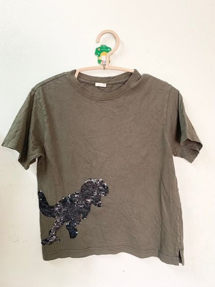 จียู150 เสื้อยืดเด็กโตสีเขียวทหารลายไดโนเสาร์